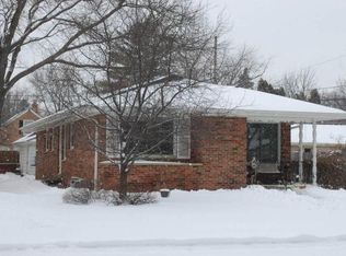 2120 W Raleigh Ave, Glendale, WI 53209