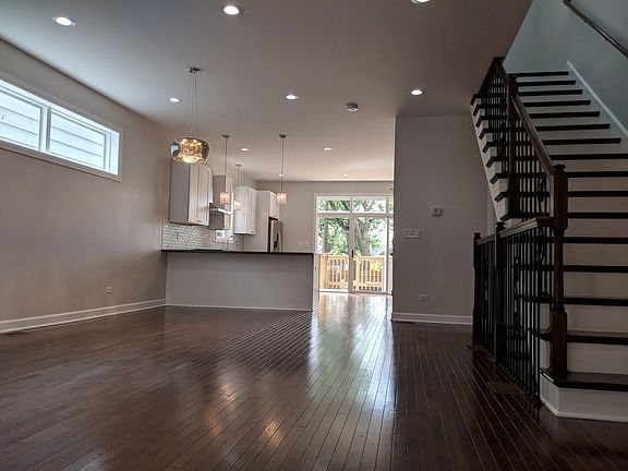 3rd image of 2146 N Kilpatrick Ave