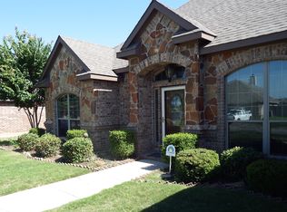 209 Stanley Dr, Aubrey, TX 76227