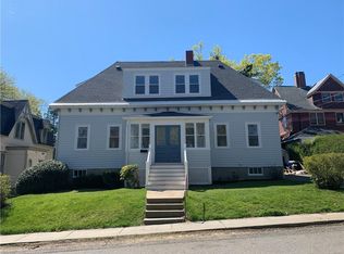 25 Champlin St, Newport, RI 02840