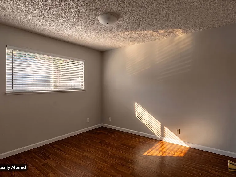 116 W Shasta Ave — Photo 9