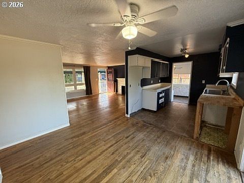 3rd image of 1902 SE 151st Ave
