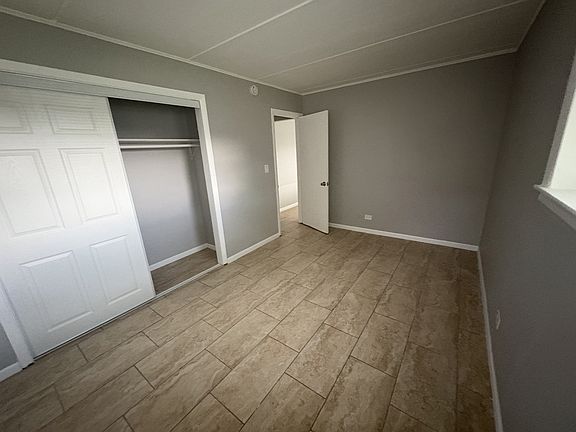 5th image of 555 N Valerie Ln APT 1