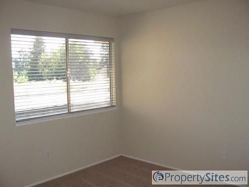4th image of 5147 Greenberry Dr