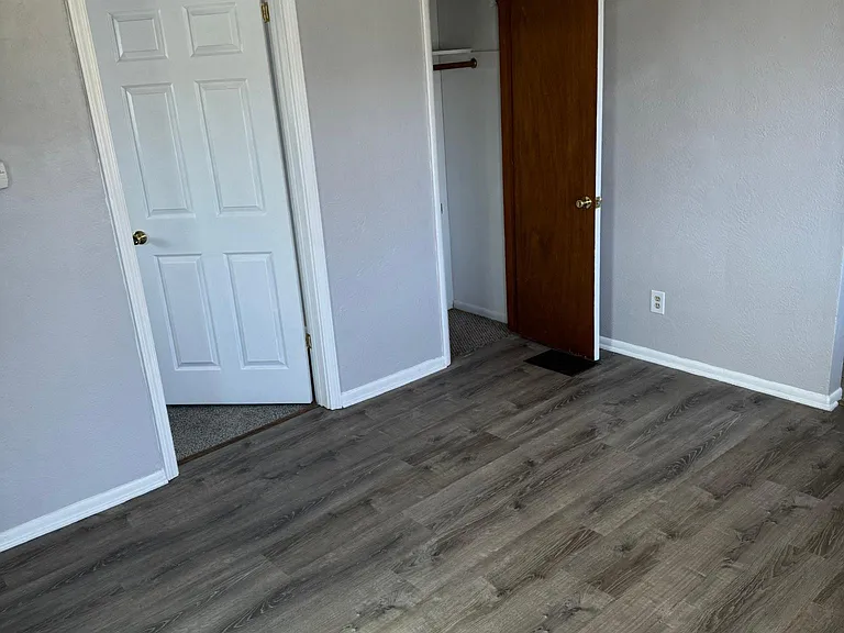 502 Maier Dr — Photo 5