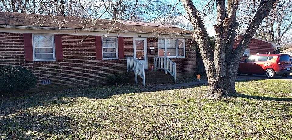 1st image of 615 Beech Dr