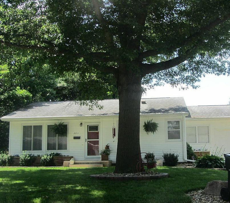 1st image of 2211 Linnwood Dr