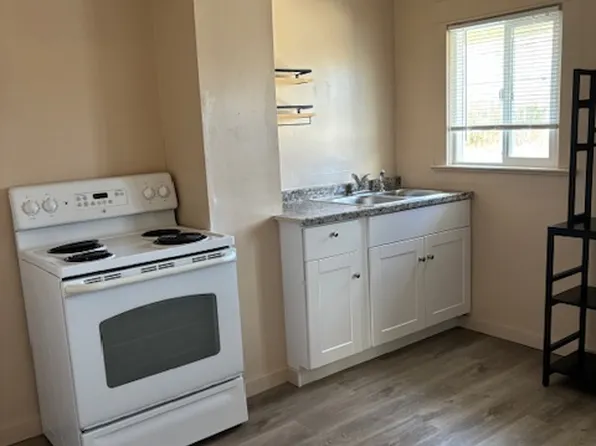 117 1/2 I St, Cosmopolis, WA 98537