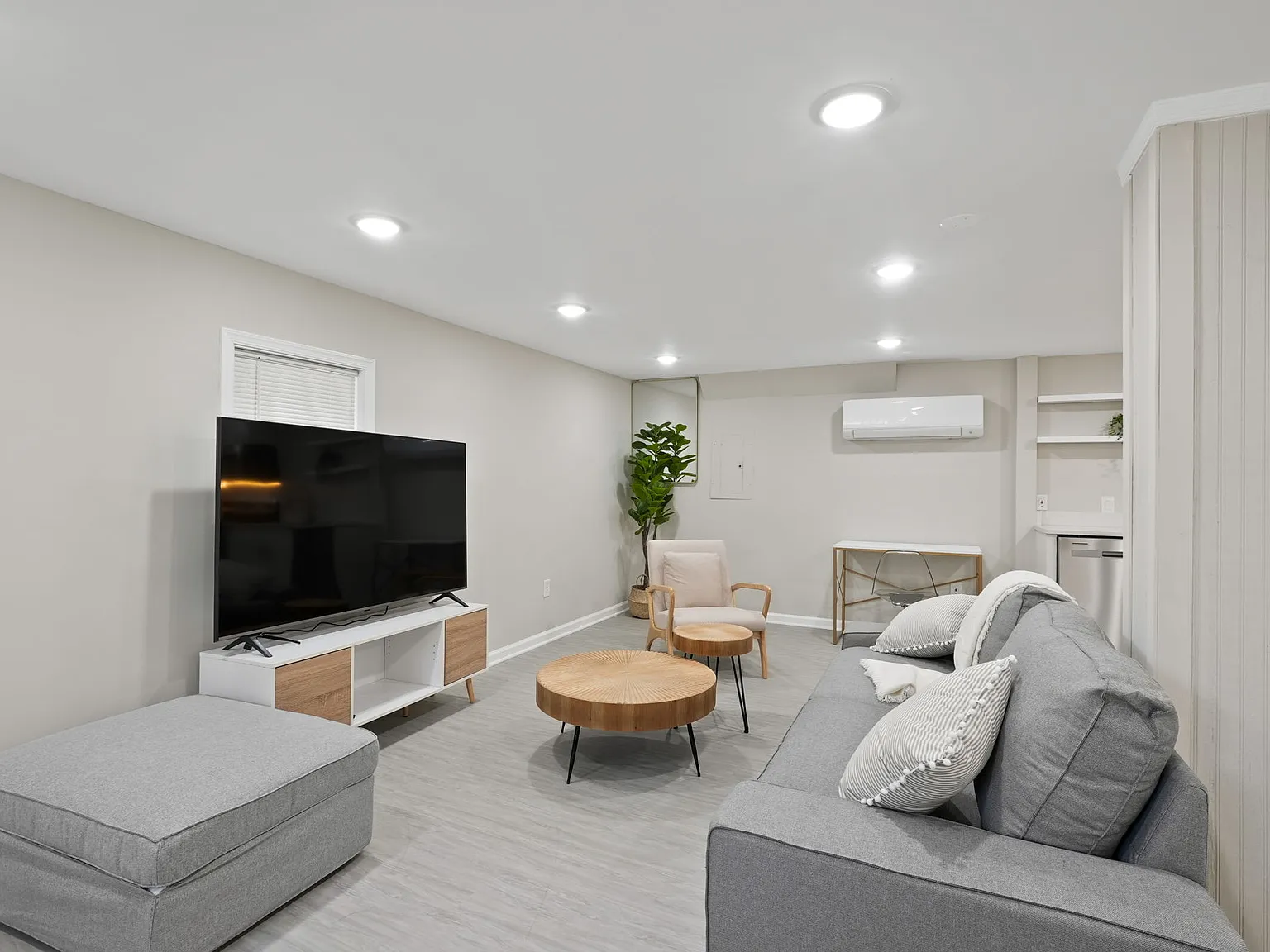 2 bed, 840 sqft, $925 — Photo 3