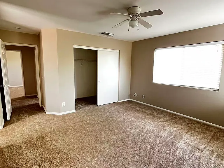 351 Jessica Ln — Photo 5