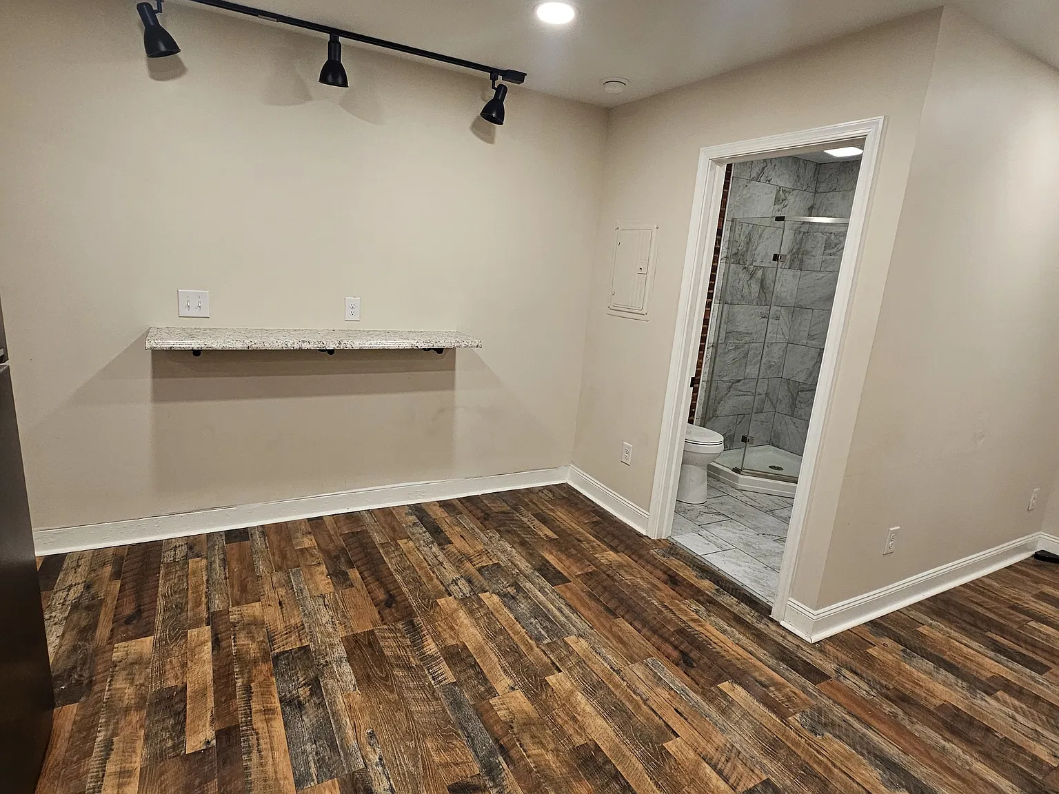 320 N Duke St — Photo 2