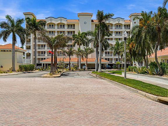 4th image of 17715 Gulf Blvd APT 302