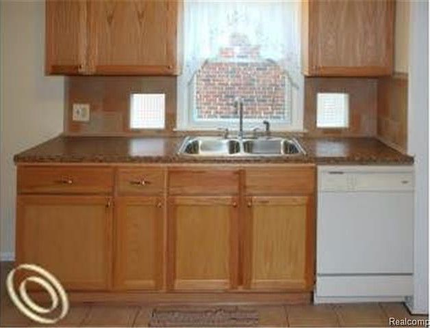2nd image of 7401 Minock St