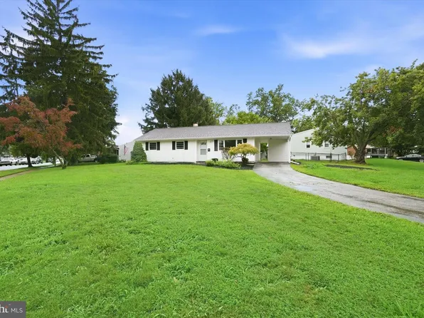 404 S Brownleaf Rd, Newark, DE 19713