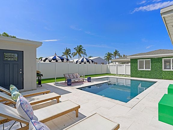2nd image of 330 Alhambra Place