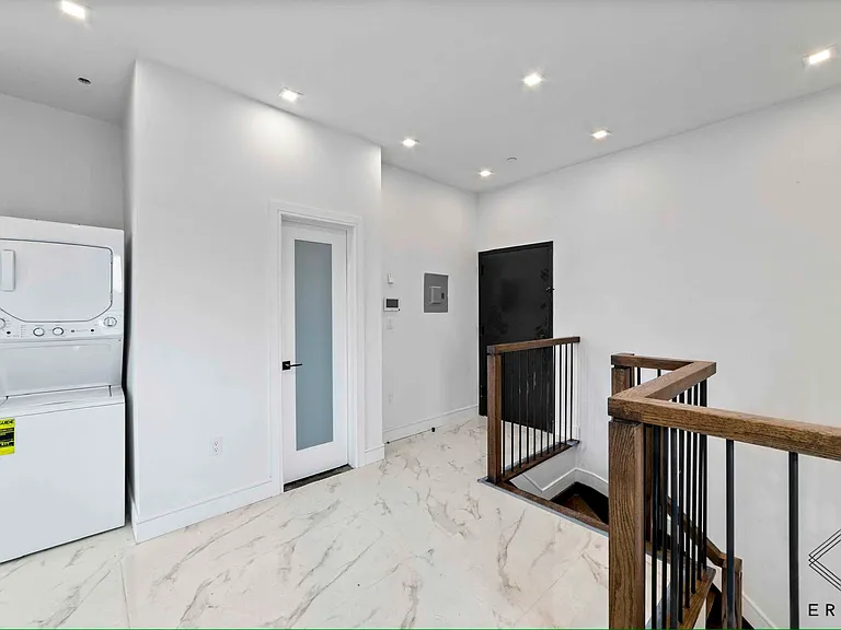 1541 Dean St #307 — Photo 7