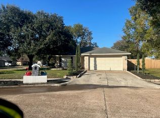 9810 Fernstone Ln, Houston, TX 77070