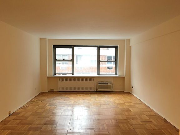 3rd image of 420 E 55th St APT 12K