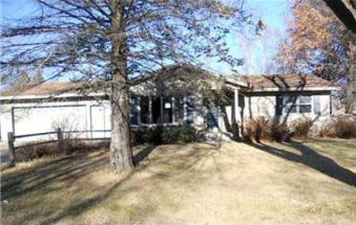 637 Park Dr