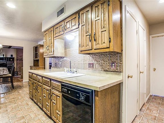 5th image of 2518 Richcreek Dr