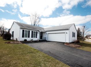 5045 Prairie Oak Rd, Gurnee, IL 60031