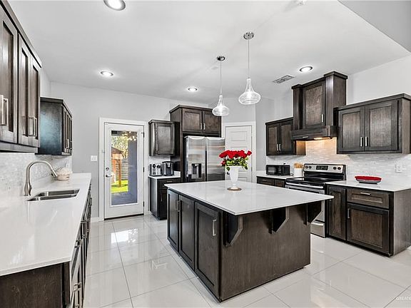 5th image of 921 Casa Blanca