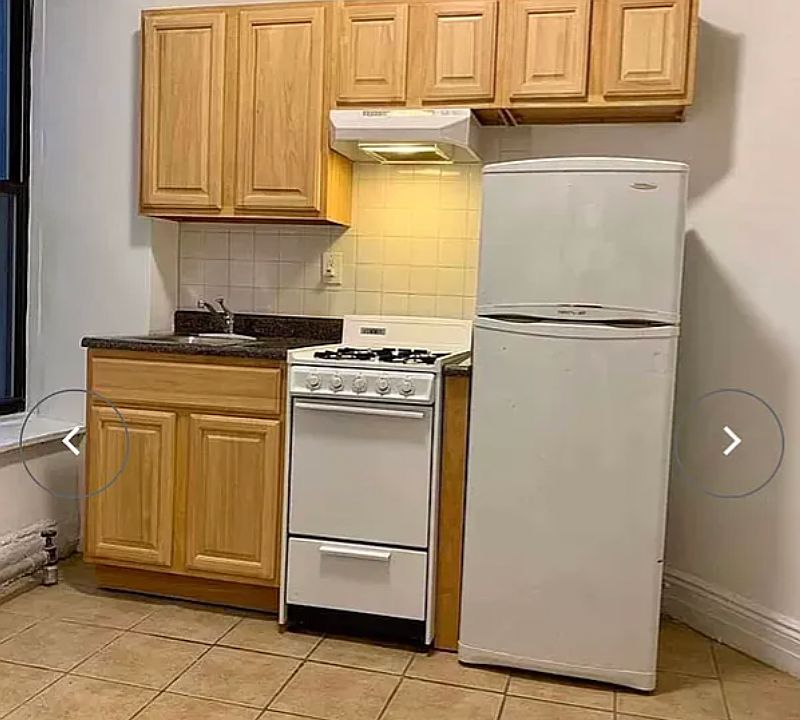 2nd image of 17 Thompson St #1