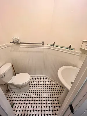 Rented by Space Real Estate | media 29