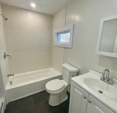 4th image of 323 Rutherford Ave #A