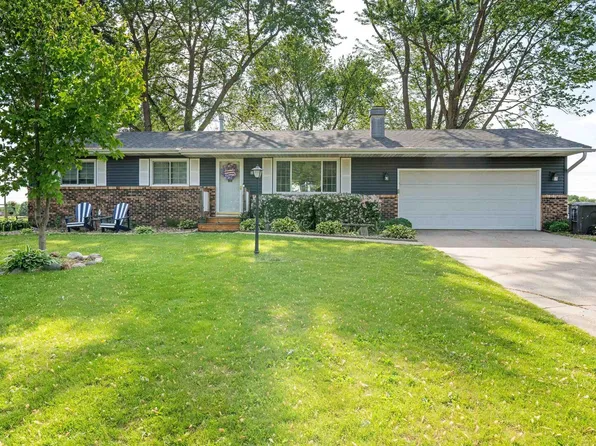 4012 172nd St N, East Moline, IL 61244