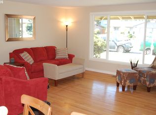 3320 SW Ridge Dr, Portland, OR 97219