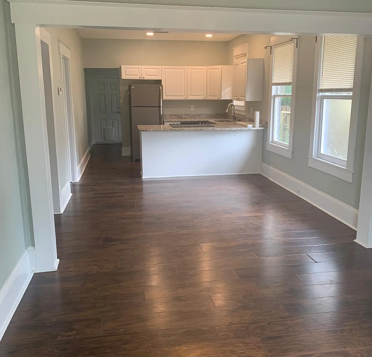 2 bed, 924 sqft, $1,800 — Photo 4