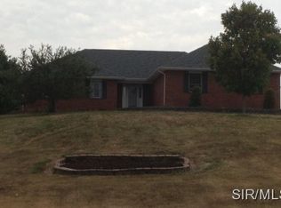 31918 Irish Ln, Brighton, IL 62012