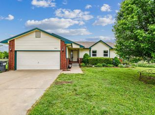 8744 Ross St, Valley Center, KS 67147