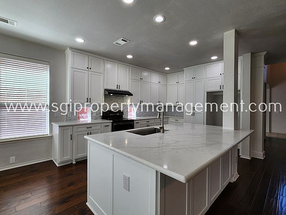 3rd image of 3006 Peppercorn Dr