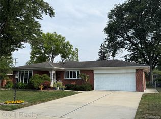 33647 Grove St, Livonia, MI 48154