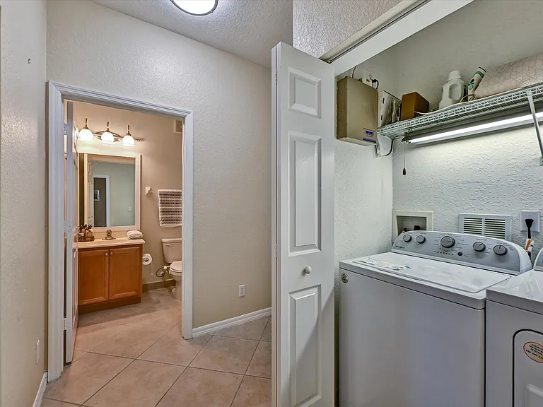 4870 Bonsai Cir #100 — Photo 26