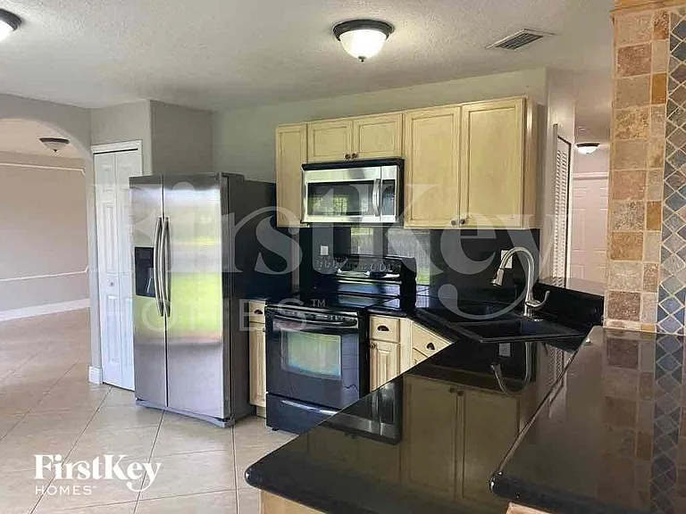 16119 SW 61st Ln — Photo 9