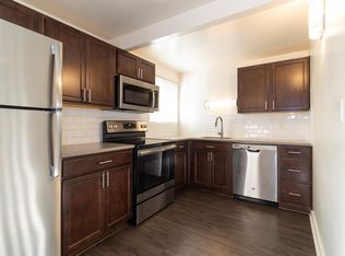 6855 SW Raleighwood Way APT 24, Portland, OR 97225