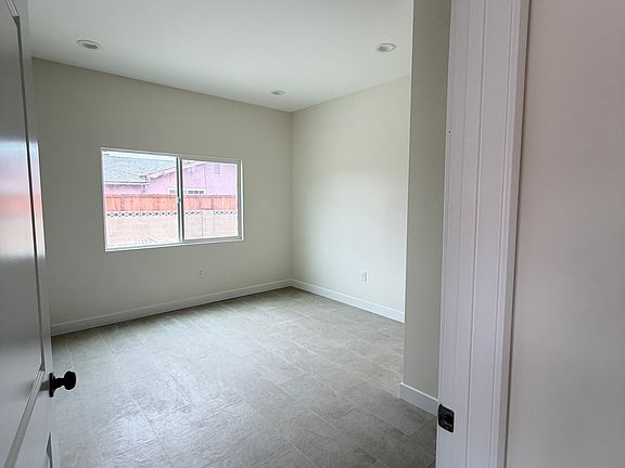 5th image of 10435 Courson Dr