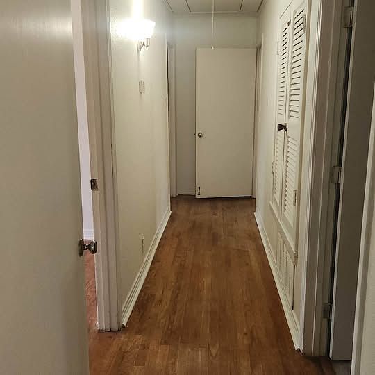 1st image of 201 Inwood Dr