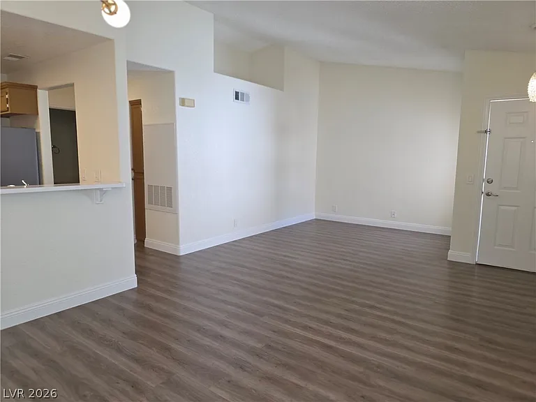 1800 Edmond St #207 — Photo 5