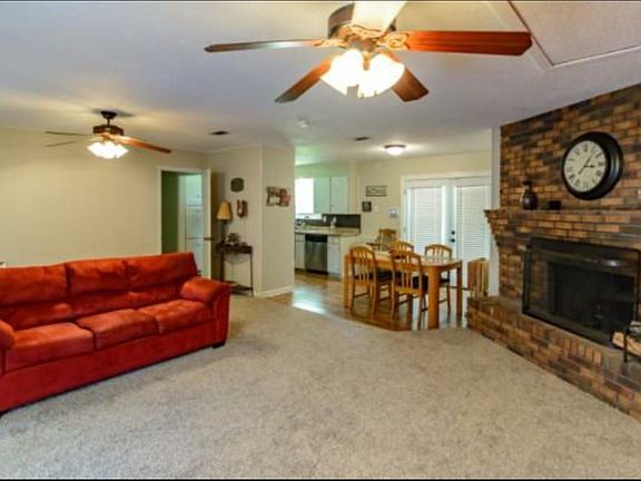 3rd image of 615 Kings Towne Pl