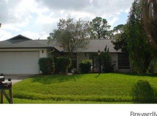 742 Pampas St NW, Palm Bay, FL 32907