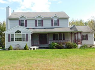 595 Skyline Trl, Chester, MA 01011