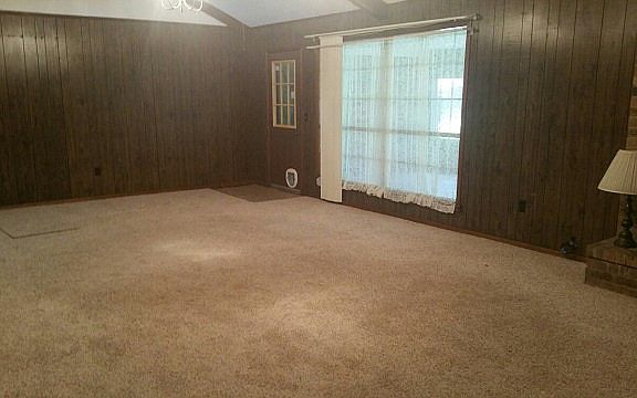 3rd image of 1245 Edgewood Cir