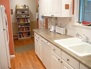 2nd image of 305 Krameria St
