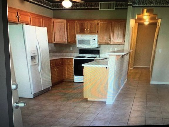 5th image of 2110 N Los Feliz St #2015
