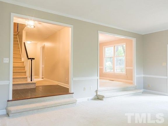 4th image of 608 Brookwood Dr