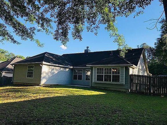 3rd image of 8165 Mahogany Ln